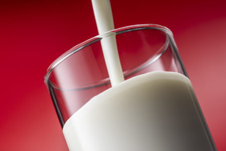 牛乳と筋トレが相性抜群な理由　筋トレ向きの牛乳と飲むタイミング